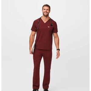 NEW! Figs Chisec Three Pocket Scrub Top Burgundy Men's SZ XXL